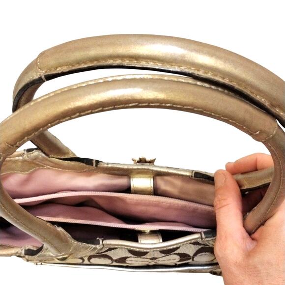 Y2K COACH Shoulder Bag 16x9 GOLD Leather Flowers Monogram Limited Edition VNTG - Picture 5 of 16